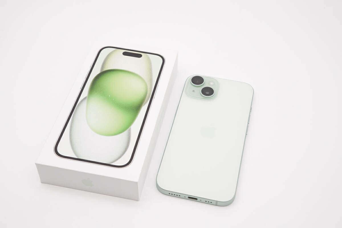 苹果全家桶充电器上阵,iPhone15 手机满电耗时测试-充电头网