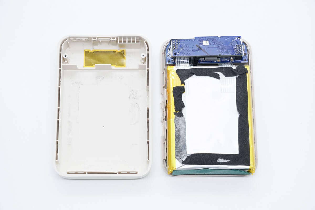 Disassembly Report: UGREEN 10000mAh Magnetic Wireless Charging Power Bank PB561 - Charging Head Network